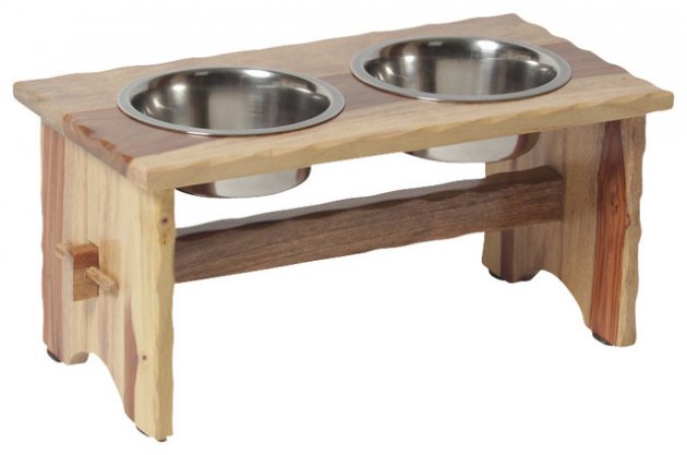 rustic-pet-bowls-and-feeding.jpg